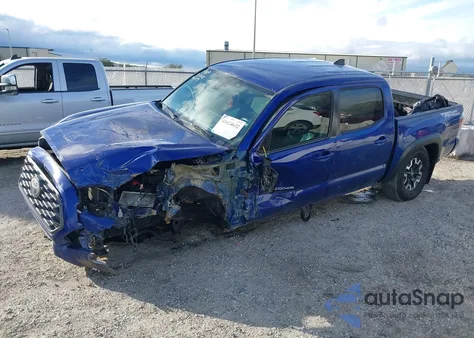 2022 Toyota Tacoma Trd Off Road z USA, uszkodzony, nr VIN 3TMAZ5CN3NM176169